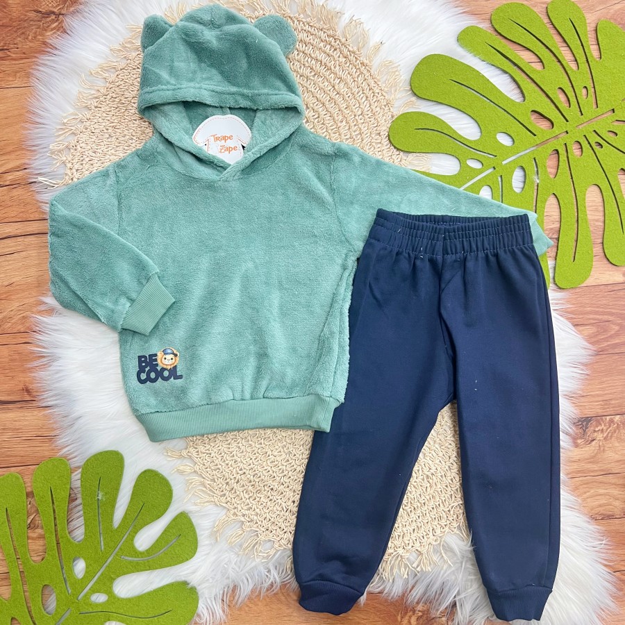 Conj. Casaco com Capuz Be Cool de Pelinho e Calça de Moletom - Verde e Marinho